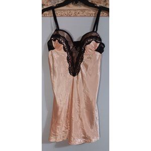 California Dynasty Medium Pink Black Lace Cupped Sexy Mini Babydoll Lingerie